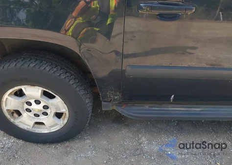 2007 Chevrolet Suburban 1500 Lt из США, поврежденный, VIN 3GNFK16357G261567